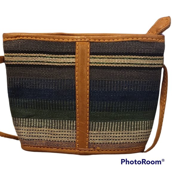 Crossbody Canvas and Leather Boho Travel Companion Pouch NEW - Picture 2 of 11